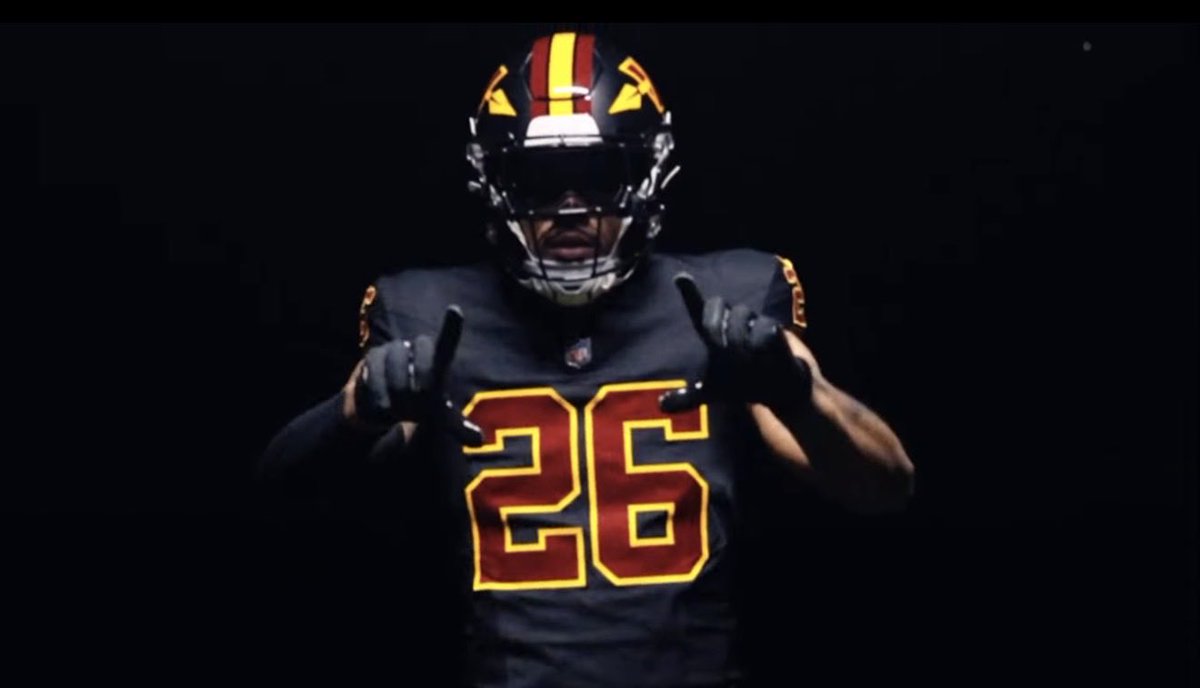 ZachCohenFB's tweet image. First look at the Commanders new black uniform with an updated spear logo on the helmet

Do I think it’s necessary? Not really.

Is it a drastic upgrade? Absolutely.