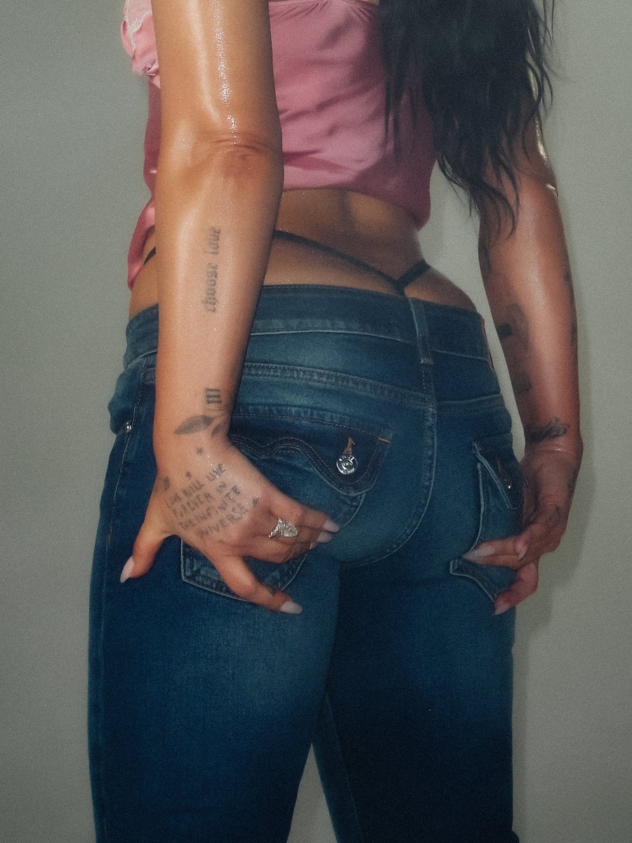 Demi Lovato tweet media