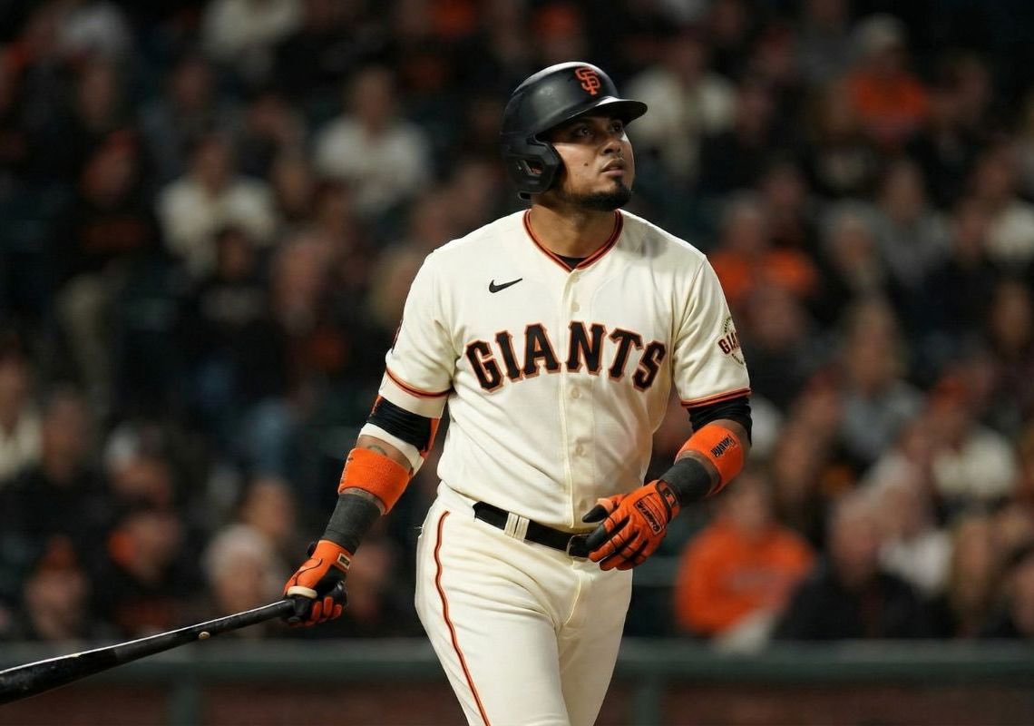 ARRAEZ IMPARABLE 🔴✅

En los últimos 7 juegos batea 417 con 3BB y 10 hit en 24 visitas al plato con 3 anotadas y 3 Impulsadas. 
DEFENSA (0JO👀) en 2da Base 127.0 inning 0 errores con 50 asistencias. 

Su Fielding Run Value es de +2 se posiciona 4 en mlb entre todos los 2da Base