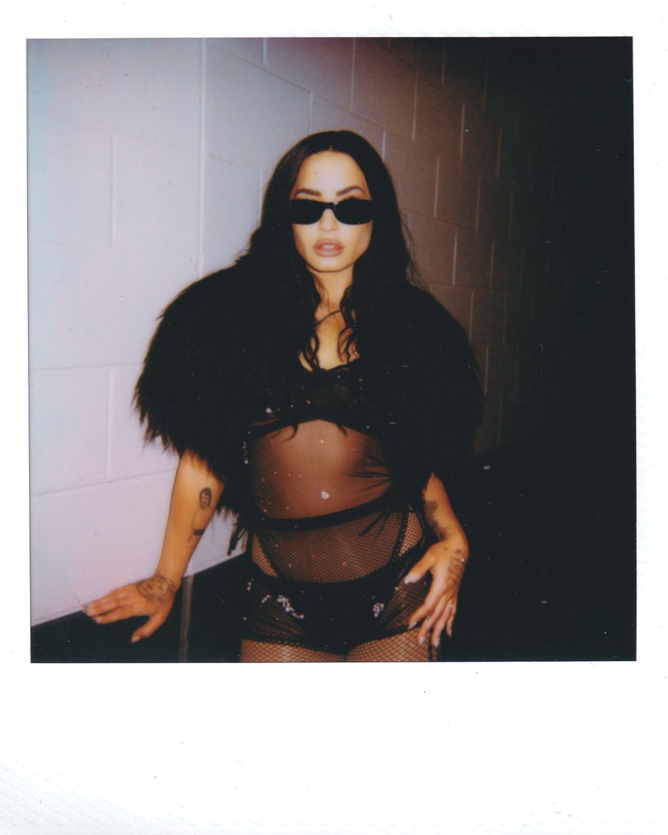 Demi Lovato tweet media