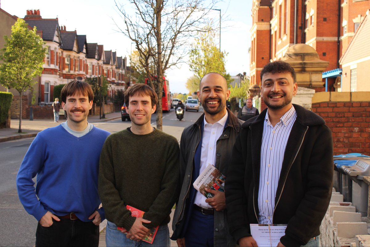 antongeorgiou_'s tweet photo. 🙌🏽 Great to welcome Party President @joshbabarinde to #Brent this week.

With 22 days to go, our local campaign is building momentum — as Labour support implodes 🥀 and more residents turn to hardworking @libdems! 🔶

Thanks to Joel &amp; Ben for organising a fantastic day 🫶🏽 https://t.co/1NTb92FySb