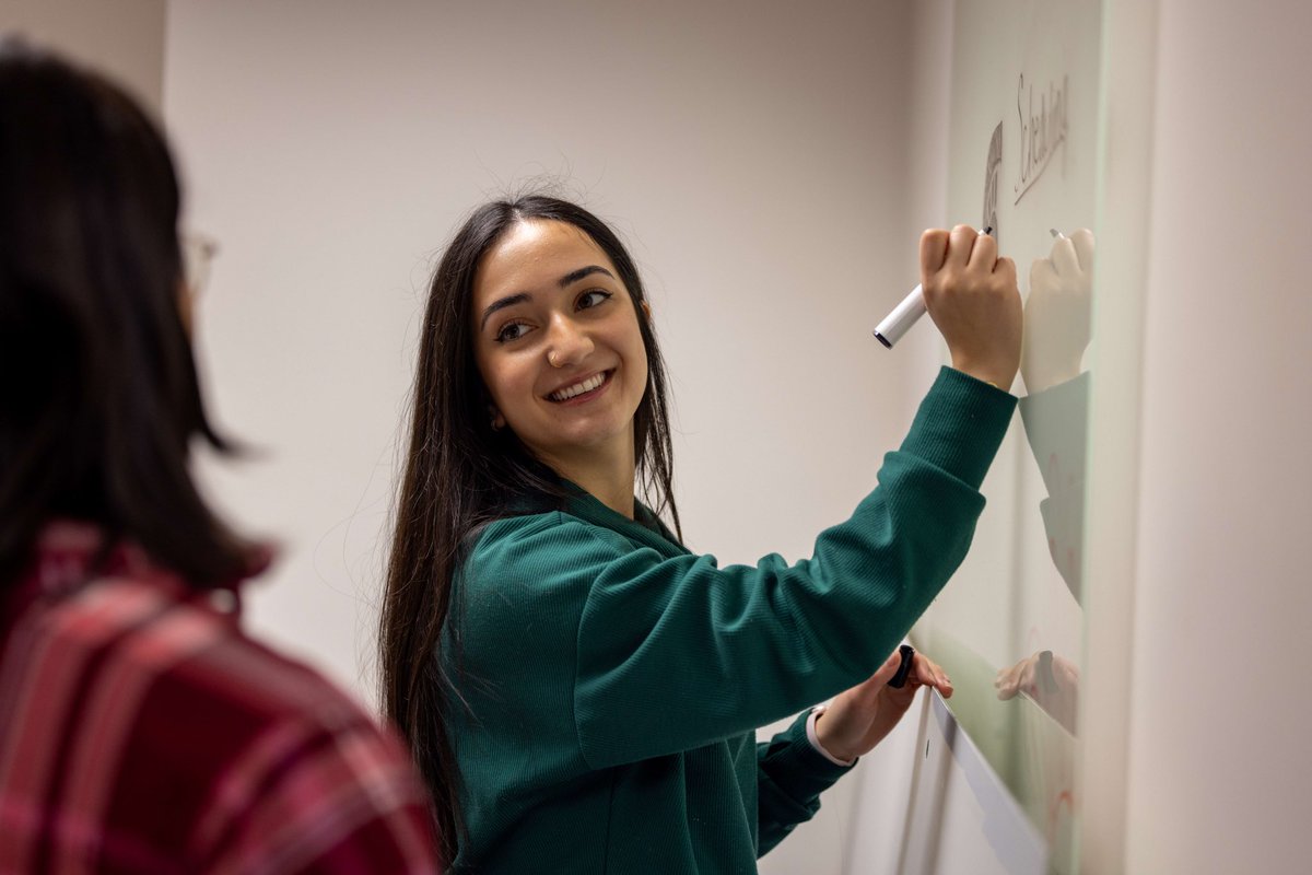 MSUSocialWork's tweet photo. #MSUSocialWork honors Saara Ashtiani as its 2026 Outstanding Senior Award recipient. Her leadership, advocacy and commitment to social work helped shape a standout undergraduate journey. https://t.co/lC9wPnVfPK https://t.co/eLe4AjmWG1