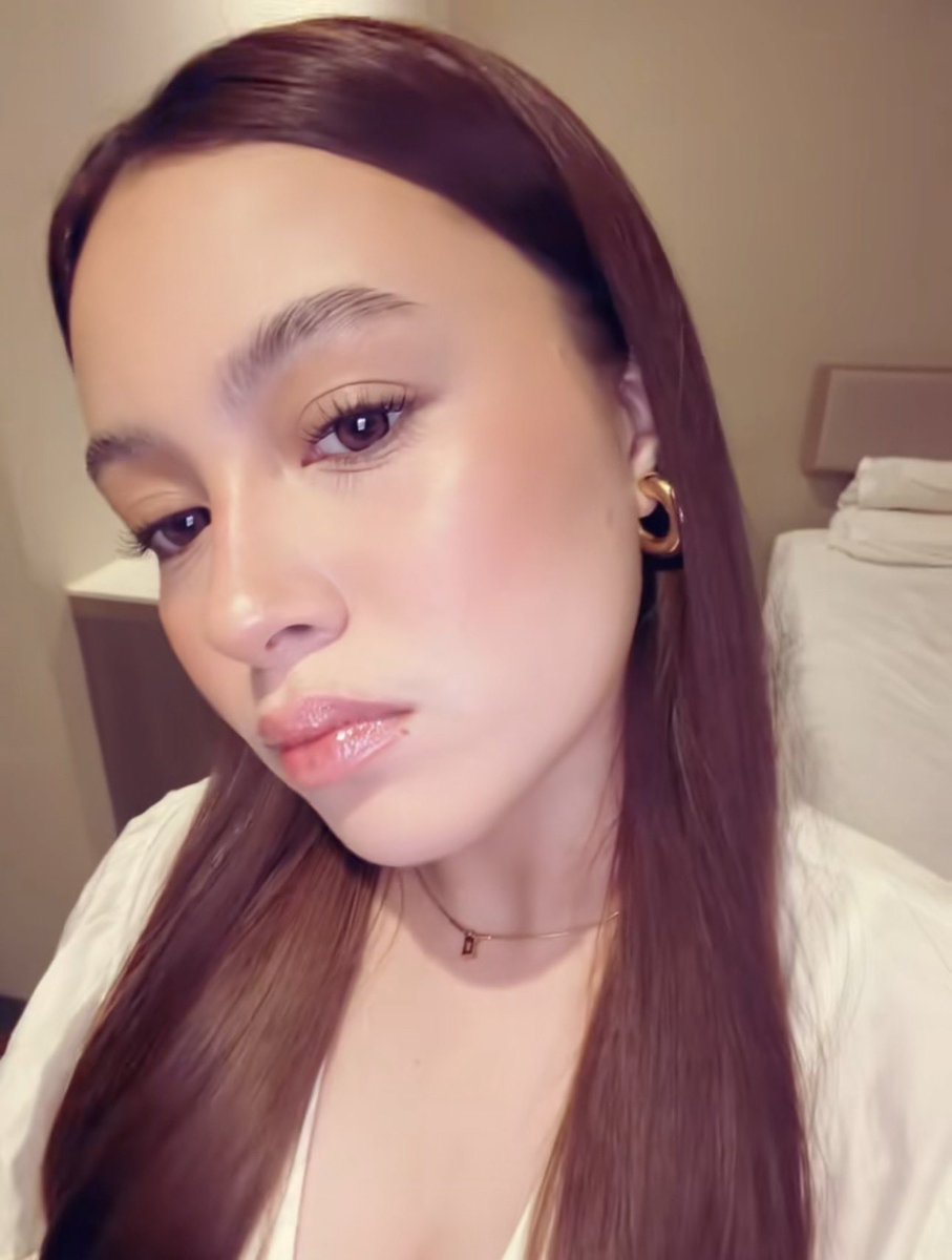 krystal sightings for today omg hello ganda, i missed you! 🥹

🖇️: vt.tiktok.com/ZSHtx7t8D/

#KrystalMejes