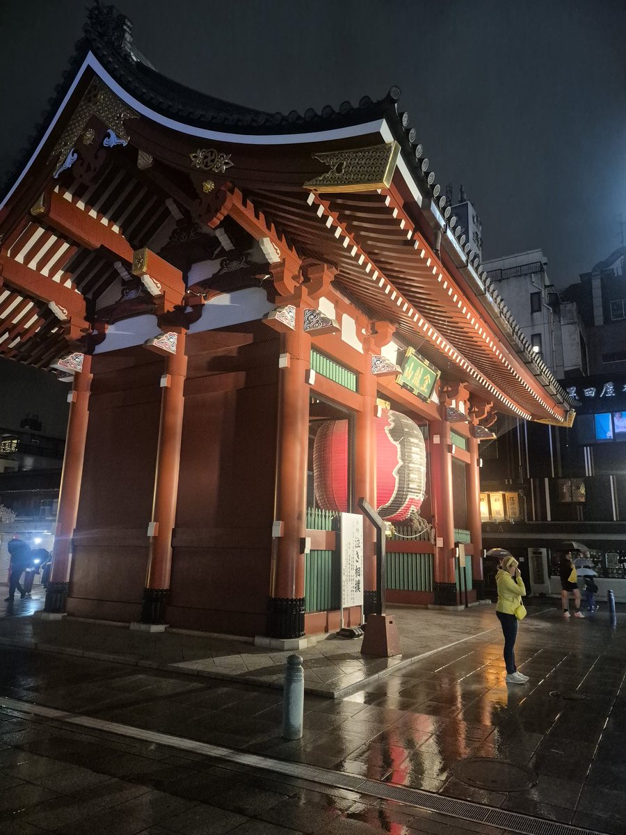 Amazing that I found the thunder gate while lost tonight #tokyo