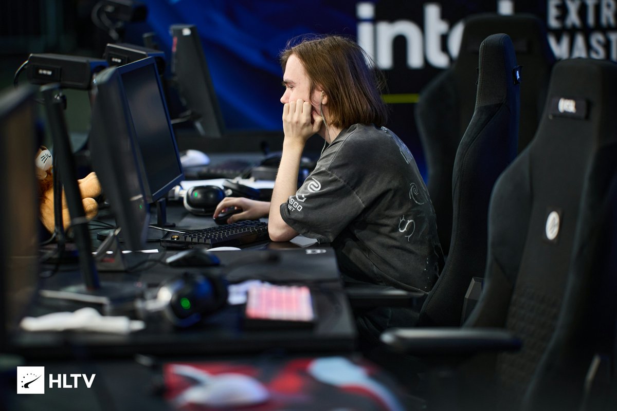 HLTV.org tweet media