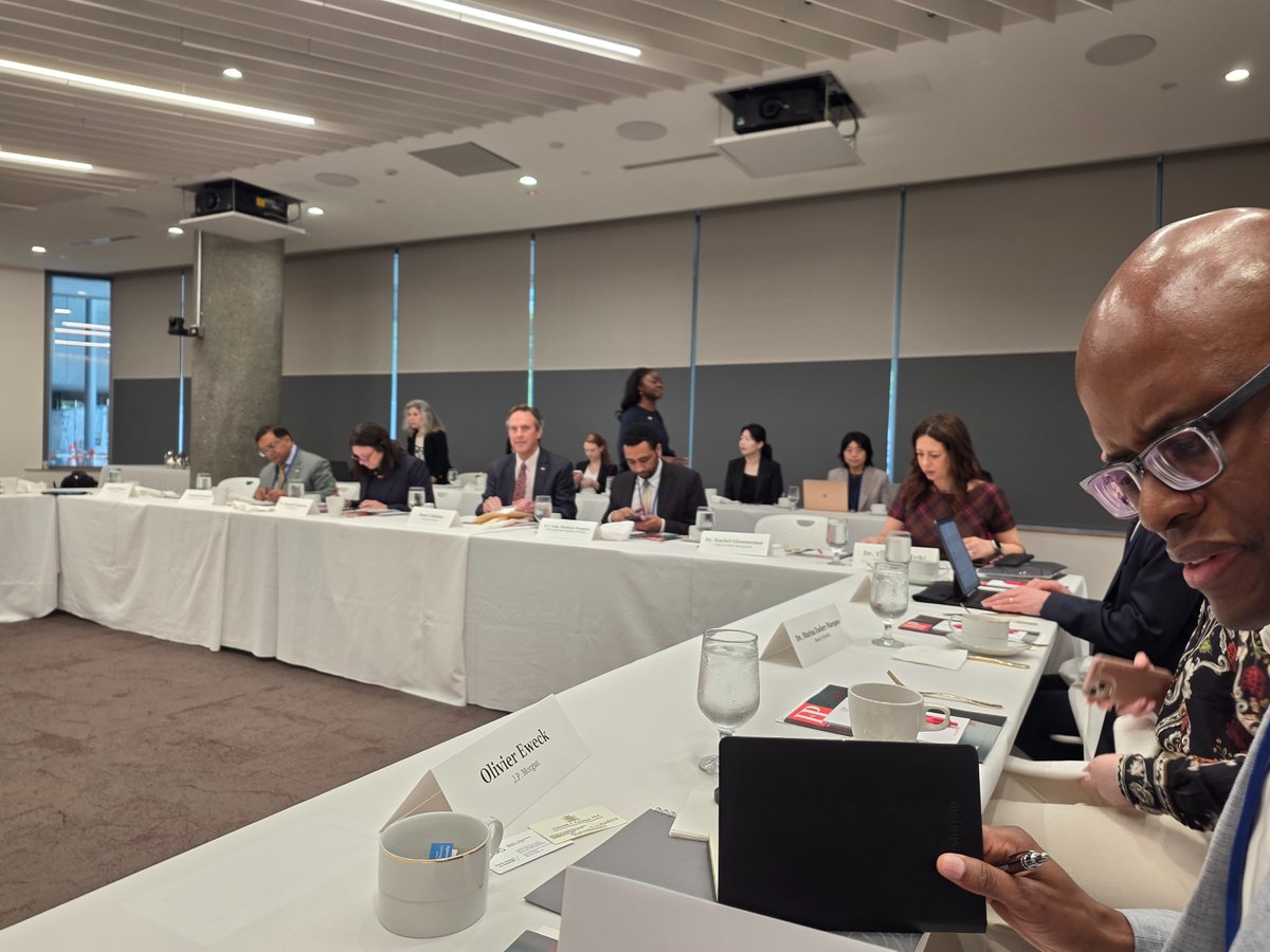 Eric_LeCompte's tweet image. Joining a high-level discussion with private sector, government, religious and development leaders and legal scholars on working on solutions to economic crises. #IMFMeetings #WorldBank #G20 #endpoverty