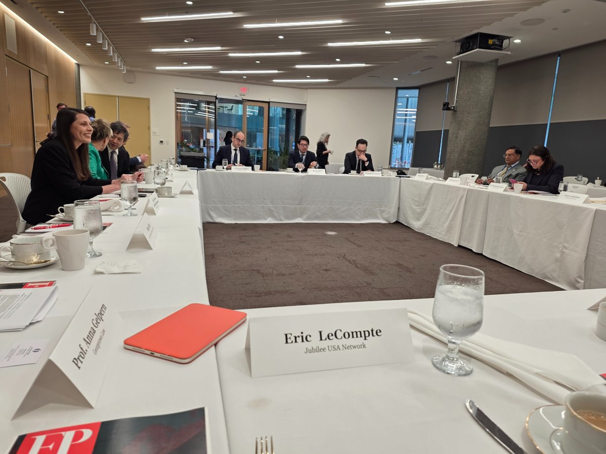 Eric_LeCompte's tweet image. Joining a high-level discussion with private sector, government, religious and development leaders and legal scholars on working on solutions to economic crises. #IMFMeetings #WorldBank #G20 #endpoverty