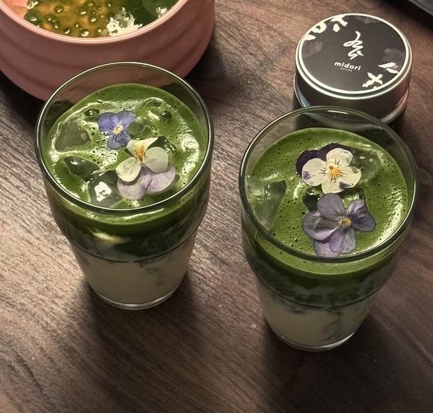 zenhamdu's tweet image. Tea time! 🫖🍵💚
#GreenTea #Matcha #TeaTime 😋