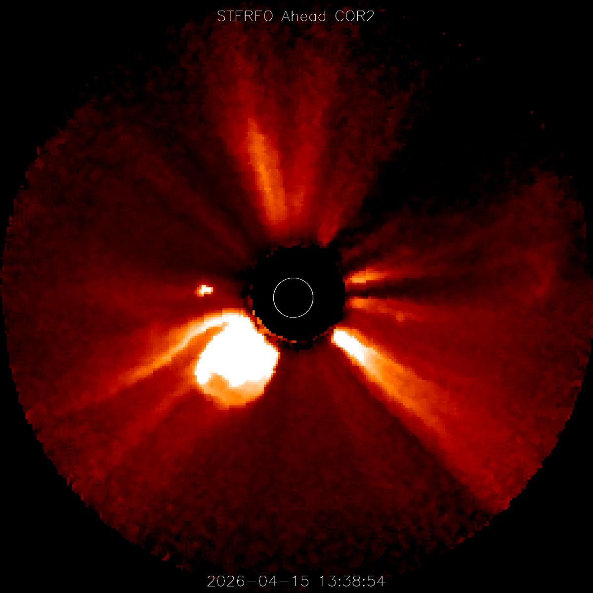 CrazySwedeX's tweet photo. The sun woke up on the bad side today?
#solarevents #STEREOA #CME https://t.co/NepZZsM65y