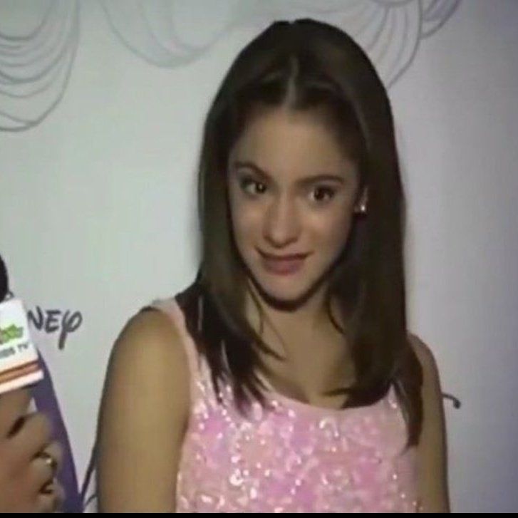 Holy Femme tweet media