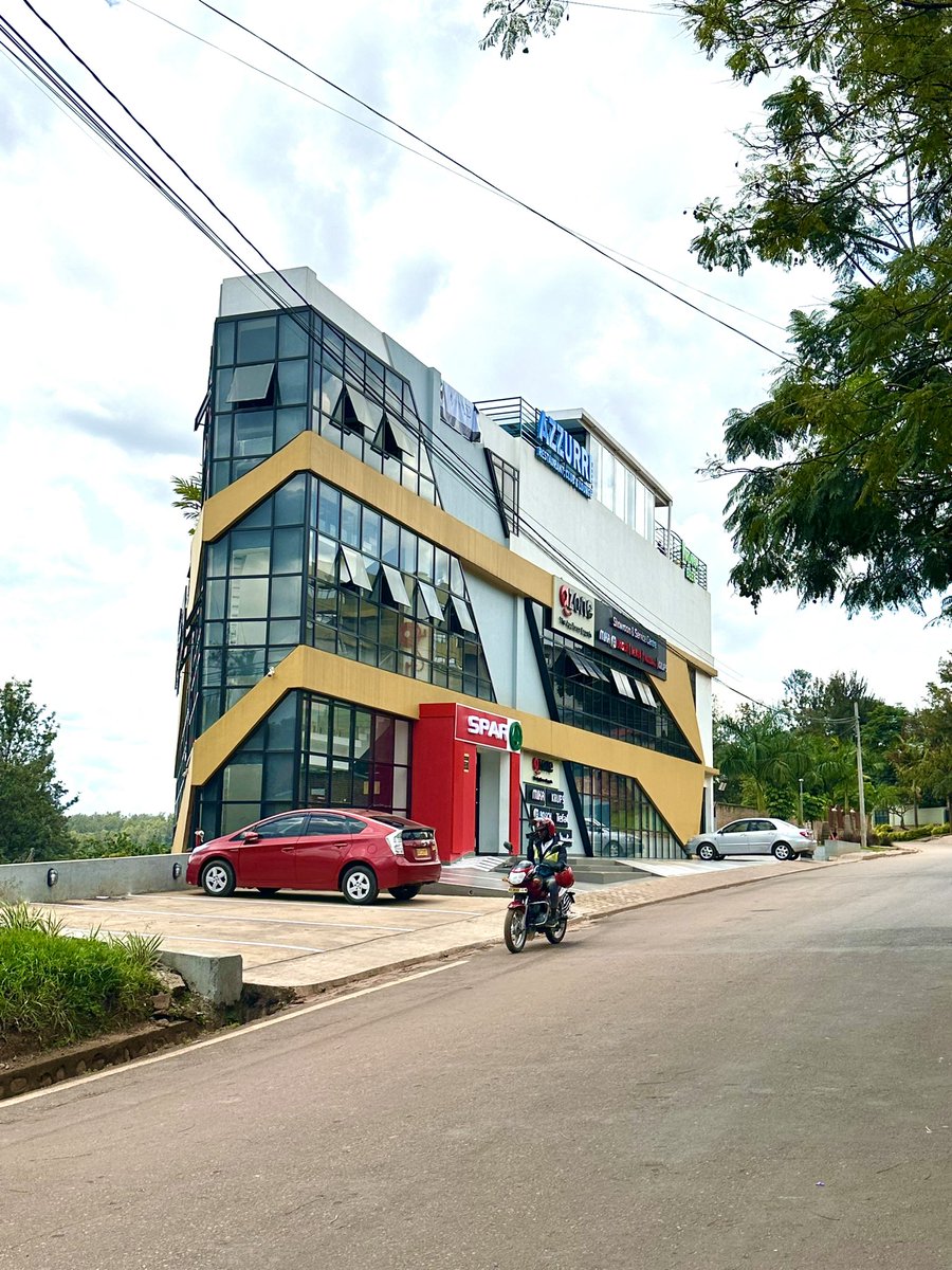 bigwijohn's tweet image. You are not just a building you are an identity,a brand,different,you are yourself,you don’t have a copy.
Today we get to experience you in and out.
#architecture #Kigali #Rwanda @sawa_citi