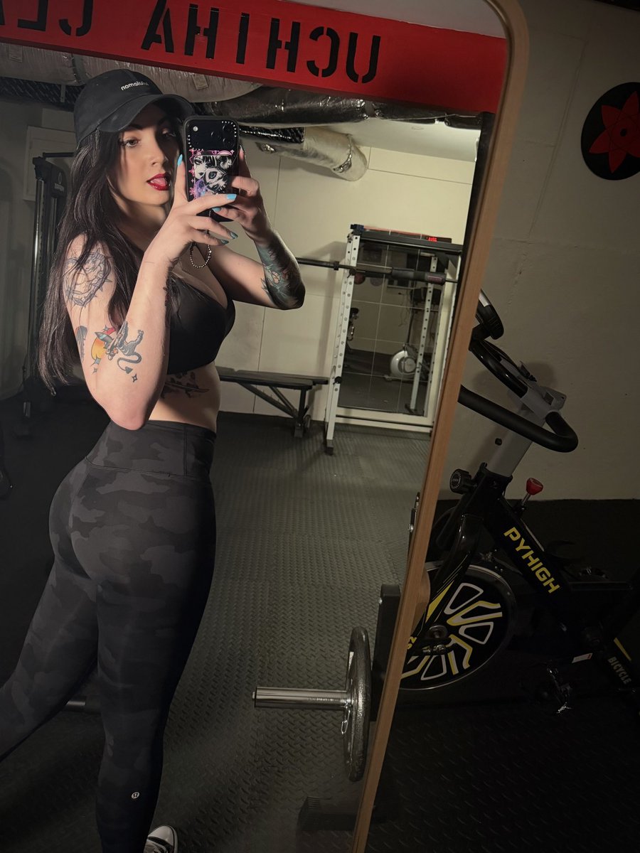 Fav Ts 🏳️‍⚧️ tweet media