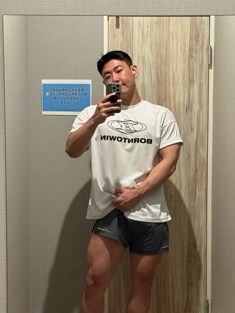 keen_tky's tweet image. 첫 번째 사진 조명이 강해서 마치 편집한 듯해요🫠🥶

#게이 #오운완 #workout