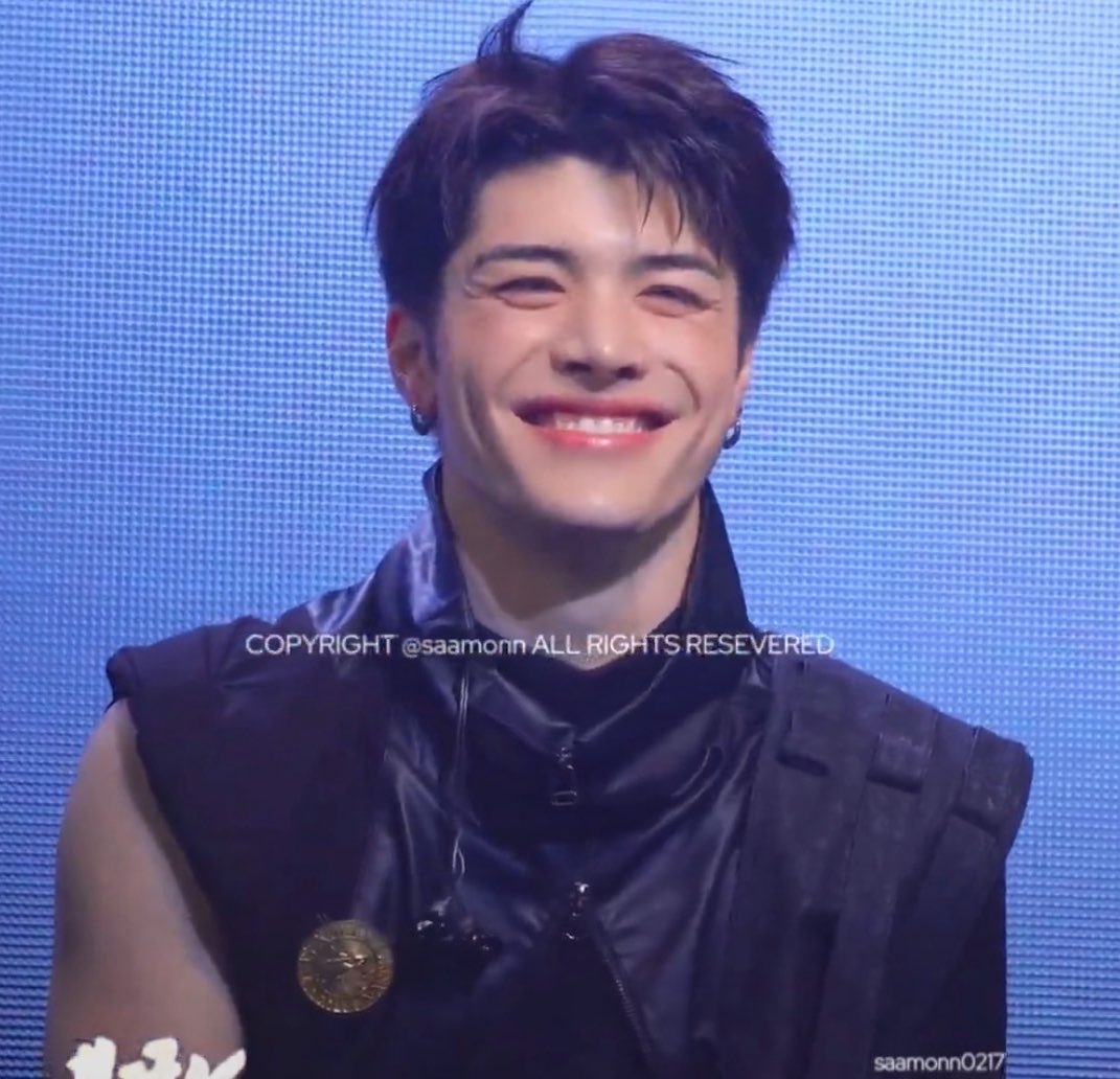 summer! ^_−☆ tweet media