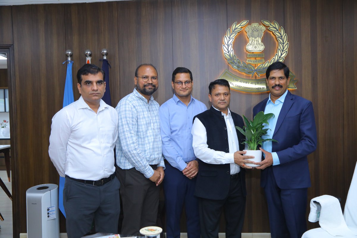 IncomeTax_APTG's tweet photo. Shri. Suresh Battini, IRS has taken charge as Principal Chief Commissioner of Income Tax, Andhra Pradesh & Telangana Region today (15th April 2026) in Hyderabad.

The whole AP & Telangana Income Tax Family enthusiastically welcomed Shri. Suresh Battini, IRS on the occasion.

https://t.co/emMgK3AAG6