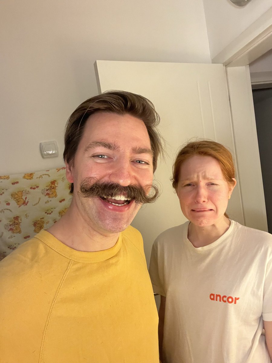 парни, покажите лицо вашей женщины до и после того, как вы побрились