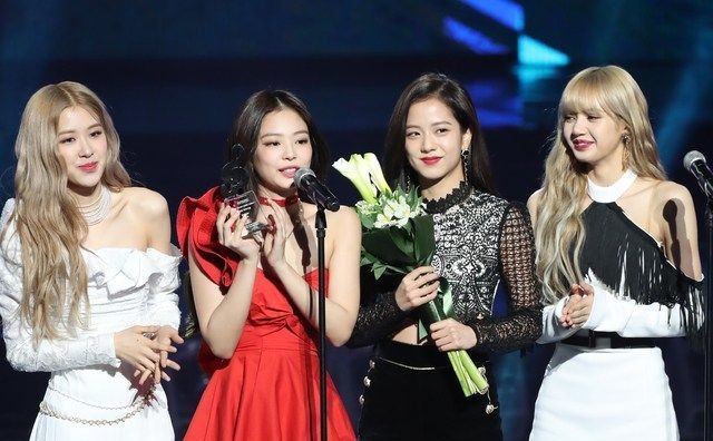 BLACKPINK AWARDS 🏆 tweet media