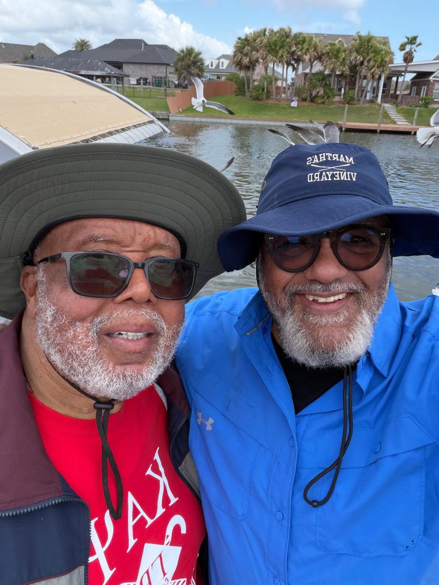 BGThompsonMS's tweet photo. Had a wonderful time spending time and fishing with my good friend and colleague, Congressman Troy Carter from Louisiana, along with some great outdoorsmen. https://t.co/rLReEUuY05