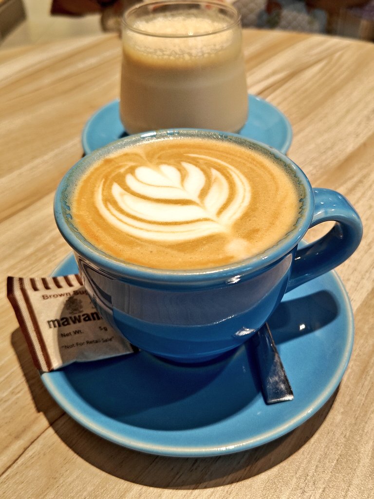 Sunshine & Smiles tweet media