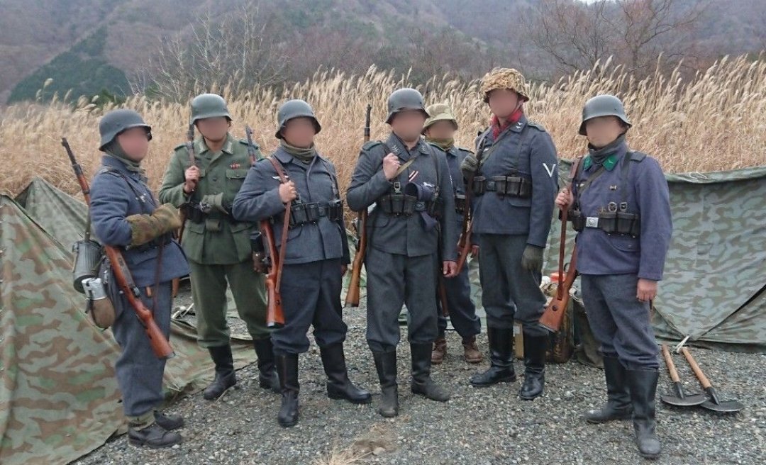 5/22〜24に開催されるMVGで空軍野戦師団を募集しています。
別に何をやるという訳ではないのですが、空軍で群れようという趣旨です。
ぜひお気軽にご参加ください。
あと、ツェルトと何かそれっぽい椅子があると良いと思います。ツェルトが集まれば、みんなで大型テントかテント村でも作りましょう。