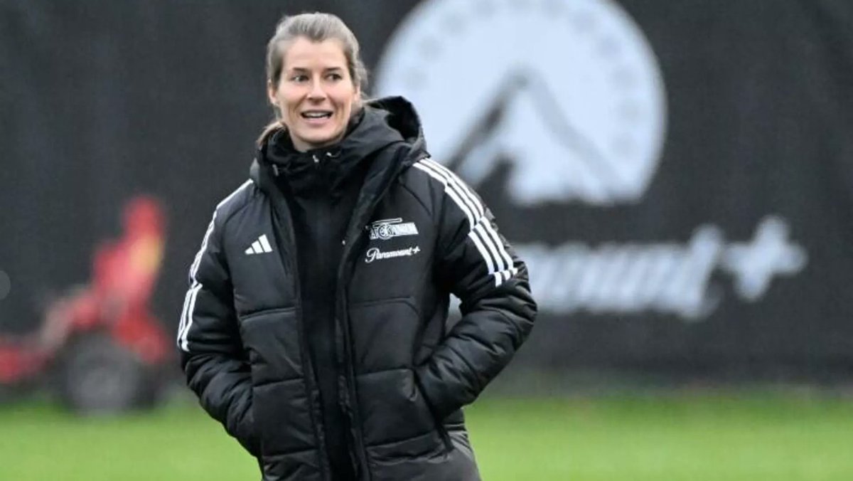 femsportnet's tweet photo. Bundesliga’da bir ilk: Marie-Louise Eta İlk Kadın Teknik Direktör Oldu

https://t.co/1Kgrtl5HND https://t.co/t81UKJ0VQy