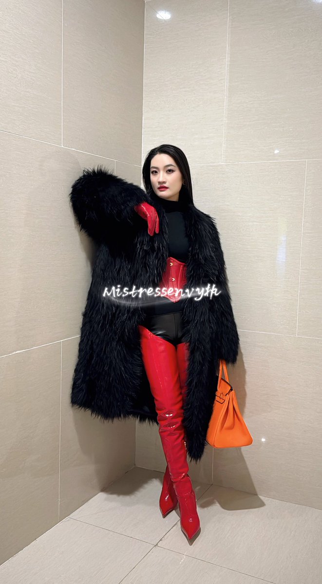 MistressEnvy tweet media