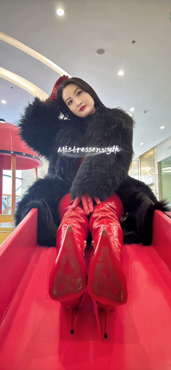 MistressEnvy tweet media