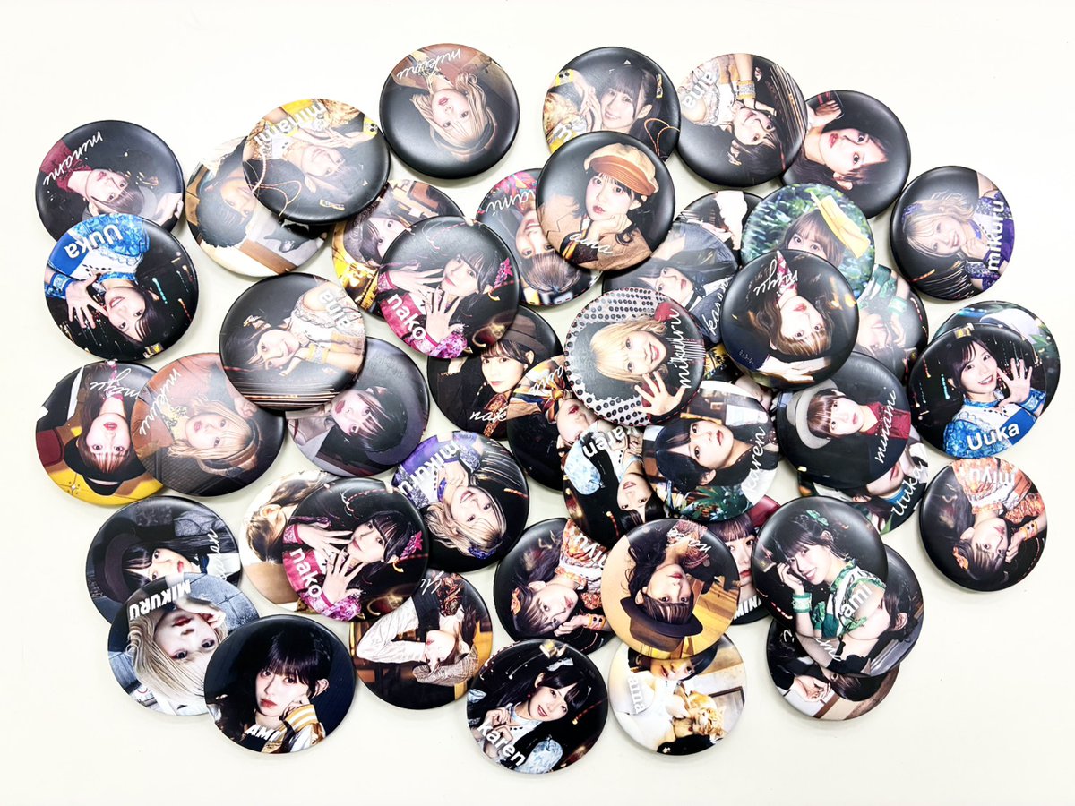 IDOLOOKIN tweet media