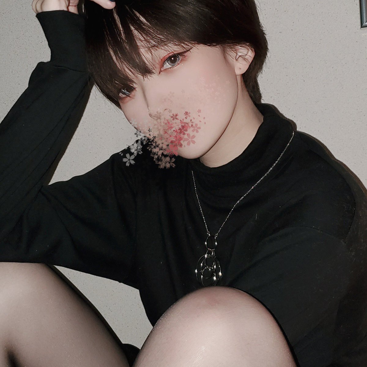 なすお tweet media