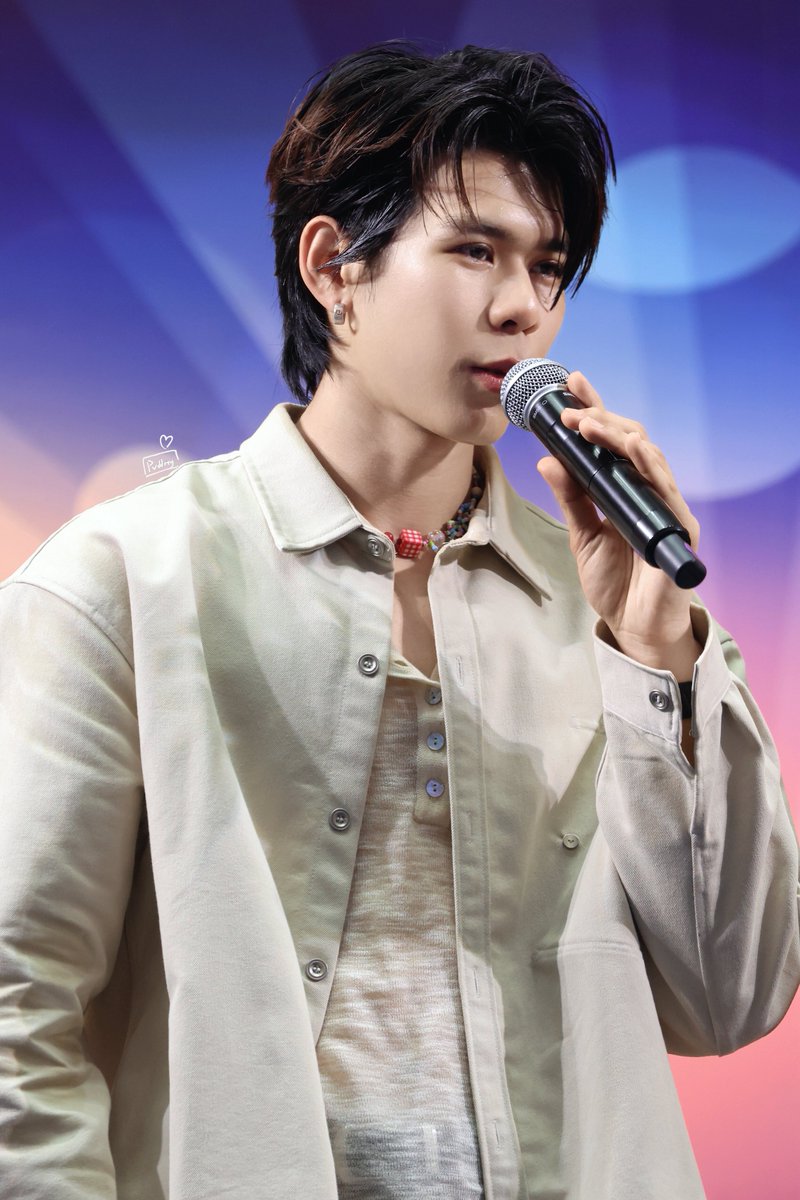 PPPudding0_0's tweet photo. 260415 @TuiChayatorn 

🤴💖

#TheMallSongkranxLykn
#LYKN #TuiChayatorn https://t.co/zhgY2cyofj