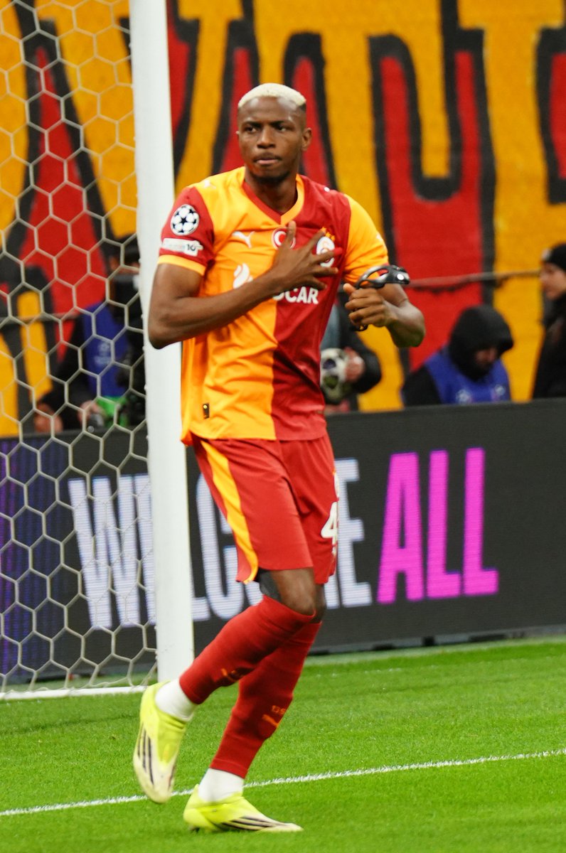 Lamine Yamal, Barcelona'nın Victor Osimhen'i transfer etmesini istiyor. (Fichajes)