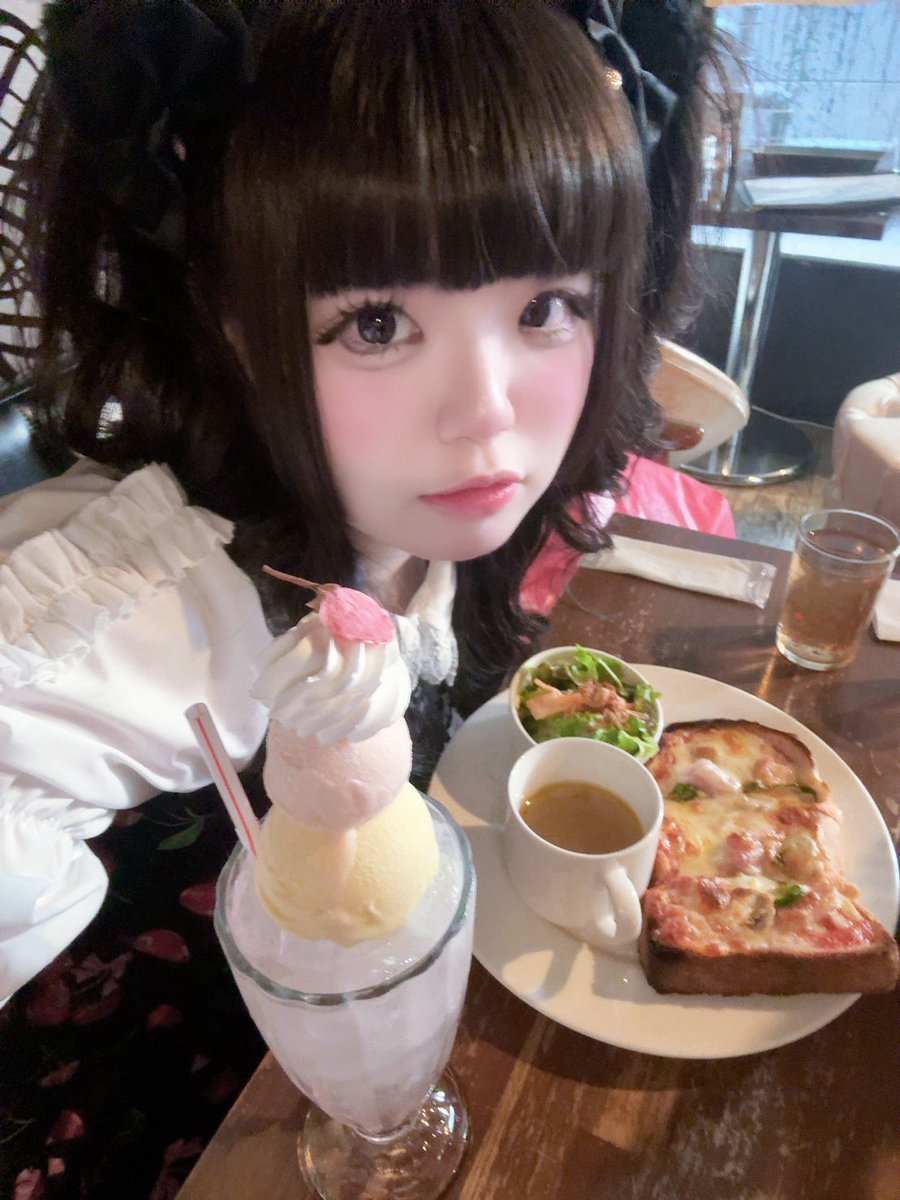 二律背反 tweet media