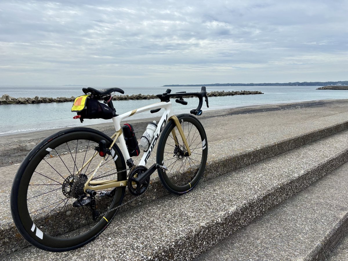 Karz76's tweet image. 野火海岸
ここにきて調子がいきなり悪くなってきた
水分補給も補給食も適度に取っているのに何故
#ロードバイク #サイクリング #ridley