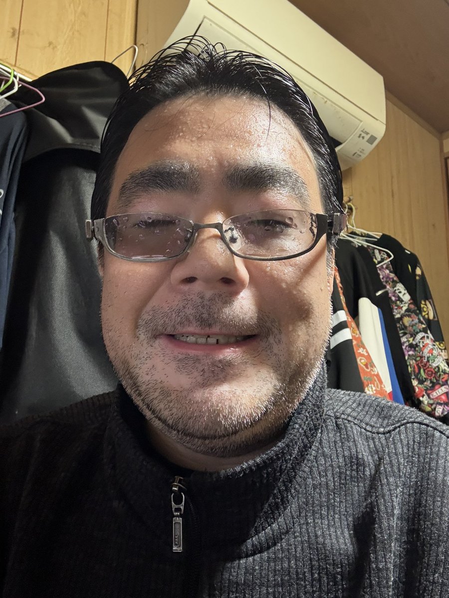 よっさん & 黒之 tweet media