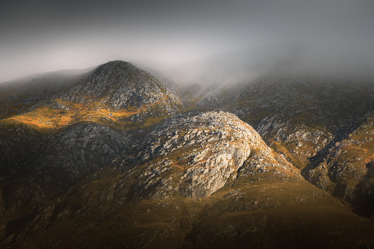 DamianShields1's tweet image. Mountain light, Glen Nevis #Scotland #GlenNevis #FortWilliam damianshields.com