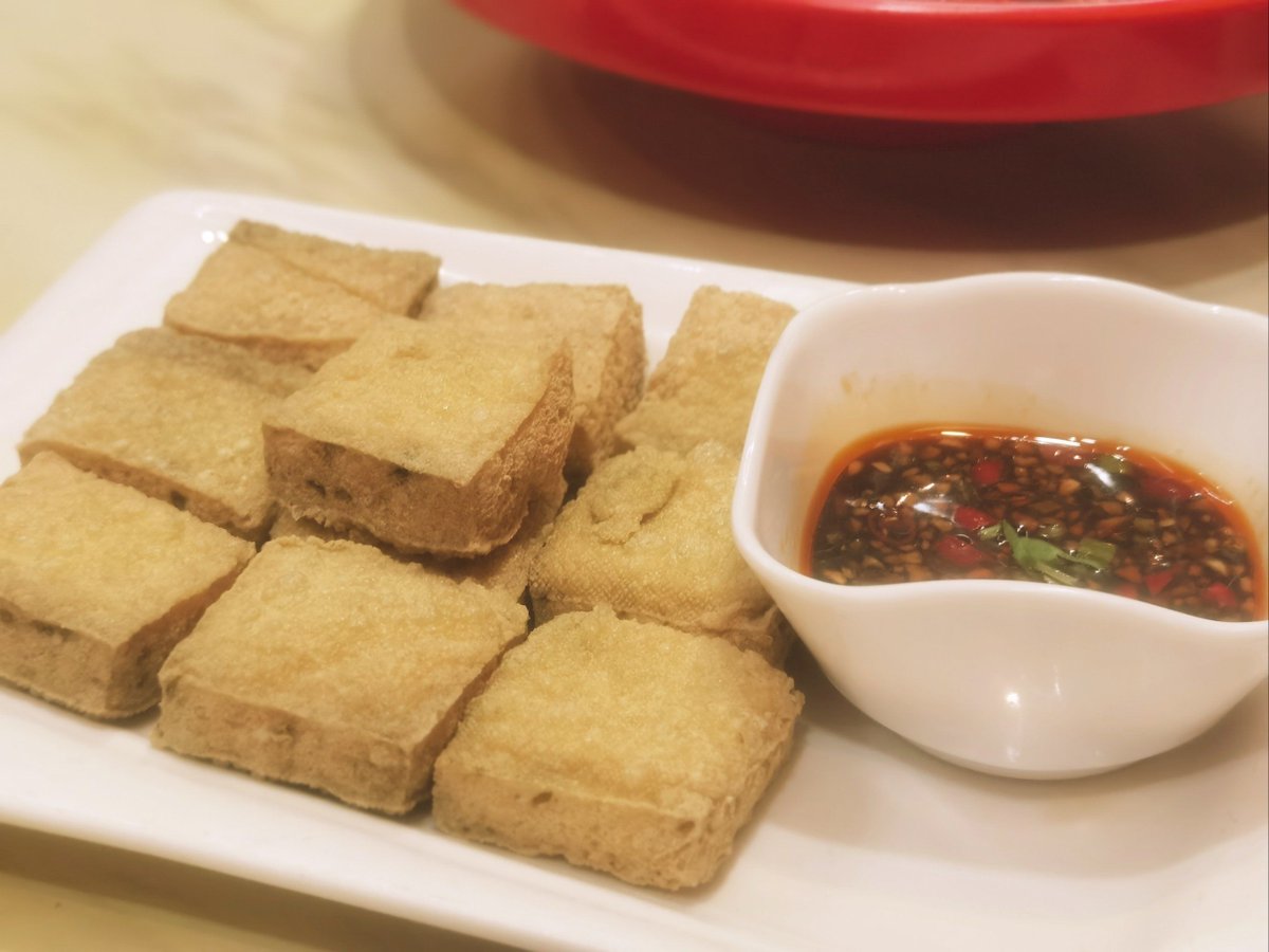 swapnakasani28's tweet image. Festive Bites Alert!  Try our limited-edition Lunar New Year Dumpling Platter (pork u0026 chive + veggie水晶) + Mandarin Orange Fizz—sweet, tangy, lucky!  Available Jan 22–Feb 5 | Order now: [Link]  #NewYearFeast #LimitedTimeOnly