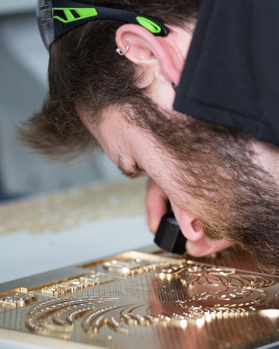 metallicele's tweet photo. Brass dies are where detail really matters.

Every line and curve must be precise for a crisp result on press. That’s what keeps foil sharp and extra shiny.

Curious? Take a look: https://t.co/wLkcF6aw2i

#MetallicElephant #HotFoil #FoilStamping https://t.co/Nja2mlXJzp