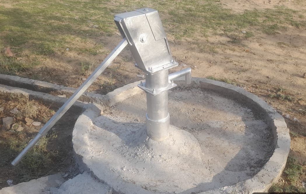 cbkamptee's tweet photo. Revival of a handpump at Kalpataru Housing Society under #JalSanchay initiative 💧 #WaterConservation #JanBhagidari #SaveWater #SaveLife #JSJB
@PddeScPune https://t.co/8GSHqMhoV4