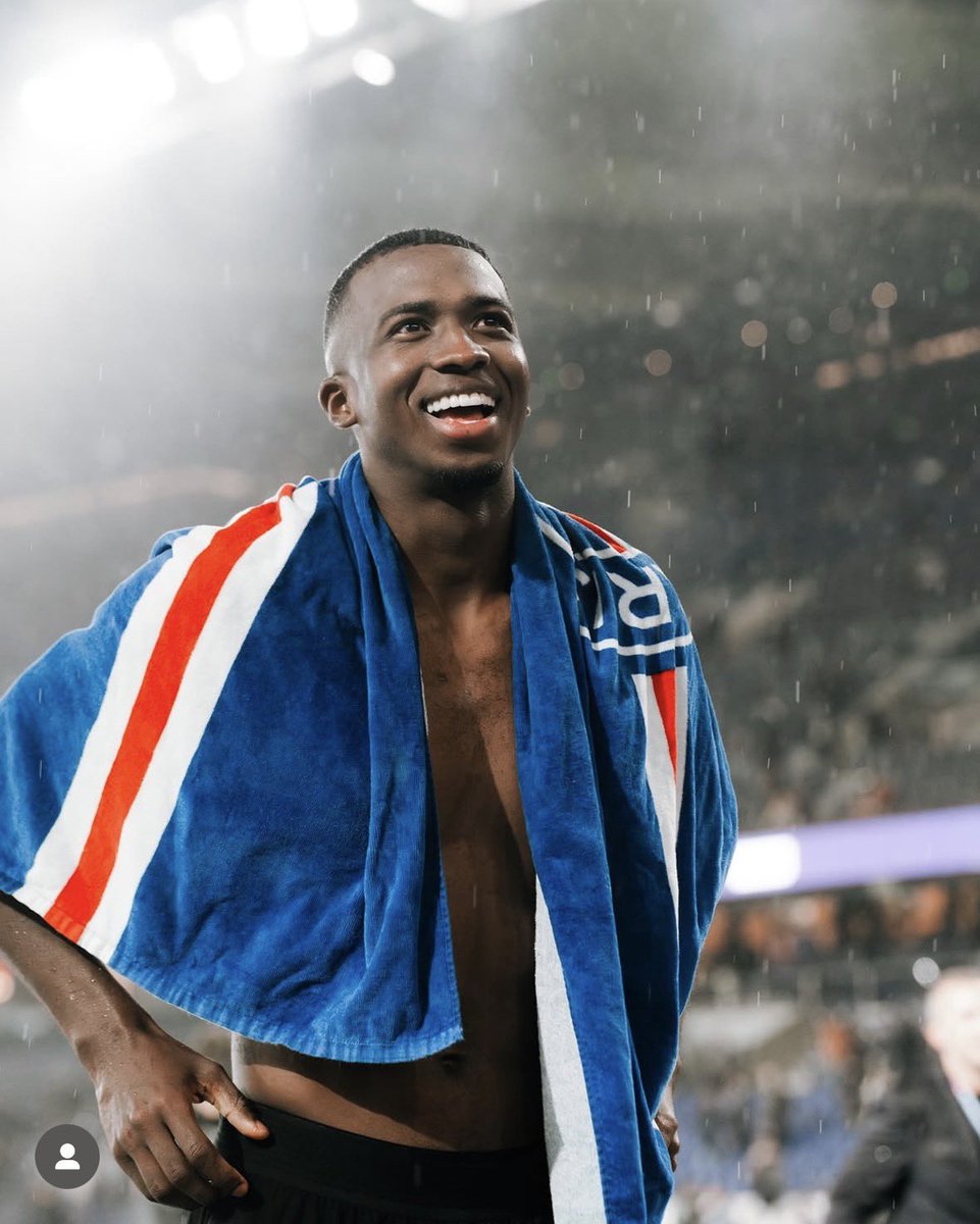 YungSteph tweet media