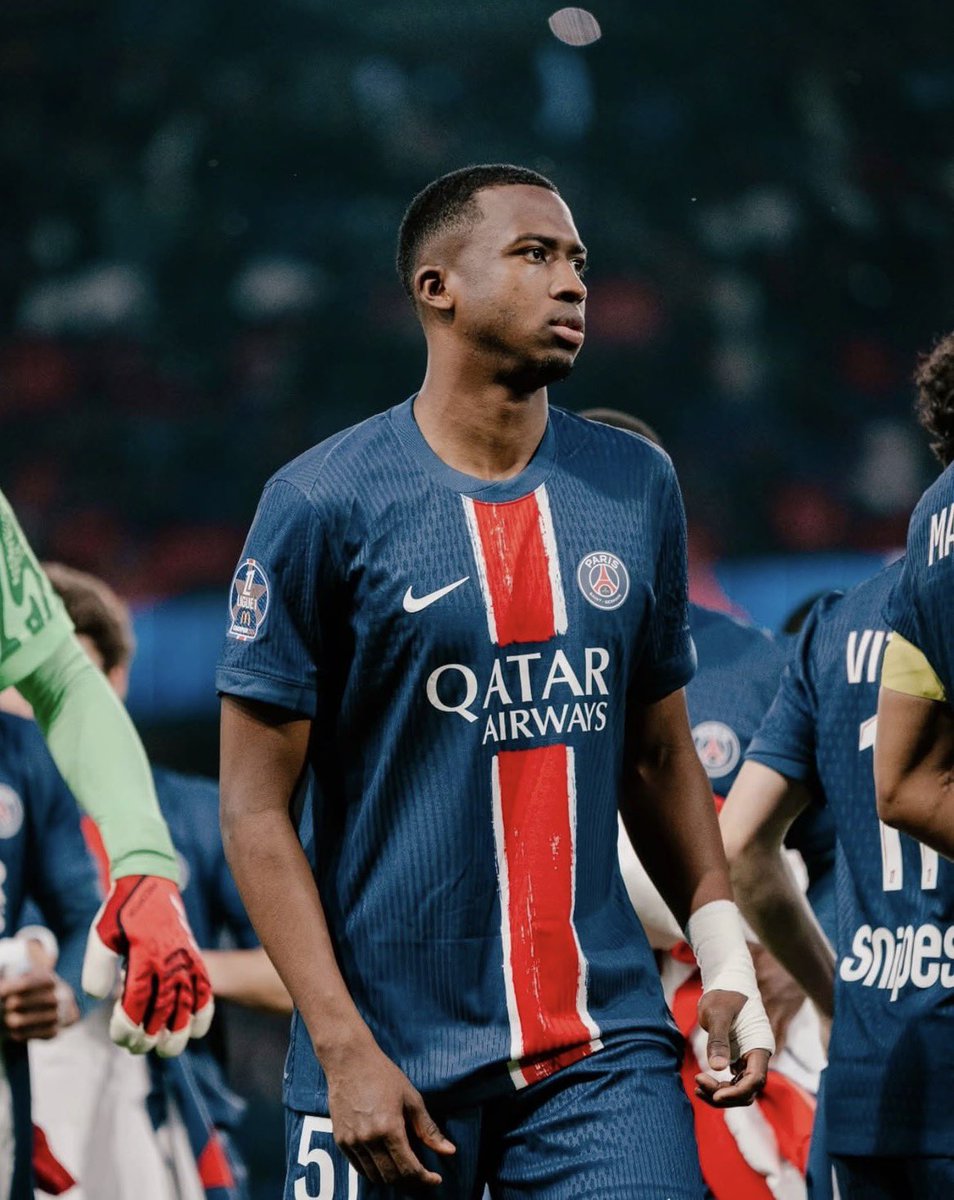 YungSteph tweet media