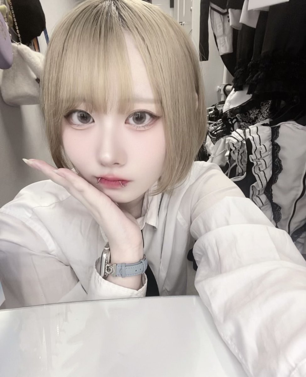 ももか tweet media