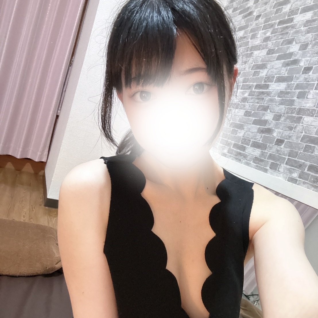 Yuzu@HOWEVER tweet media