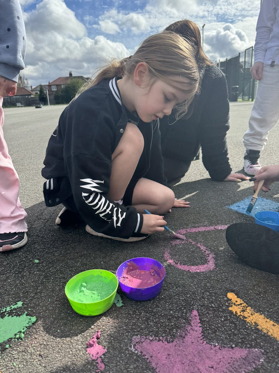 AfterAcres's tweet photo. Today we are mixing our own playground paints using crushed chalks and water 🌈 @AcreHall @BrightFuturesET https://t.co/7HPKPTFL5Q