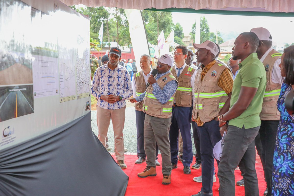 KeRRA_Ke's tweet photo. This Morning , H.E. President William Ruto officially launched the upgrading to bitumen standard of the 17.8km Etago–Ekonamogende–Magenche/Mogenda–Nyamaiya (G40029) Road, Phase 1 covering Etago–Ekona–Mogende–Magenche.

The road is a key access route to Etago Market Centre and Magenche Town, opening up the surrounding areas by linking major roads and nearby towns,  significantly improving the movement of people, goods and services.

Local farmers, who predominantly rely on agriculture, are set to benefit from faster and more efficient transport of their produce to market centres, enhancing livelihoods and boosting the local economy.