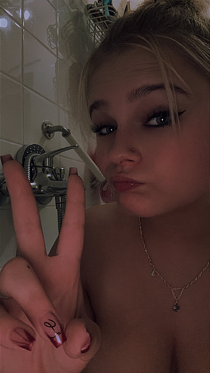 Ava sophie parker tweet media