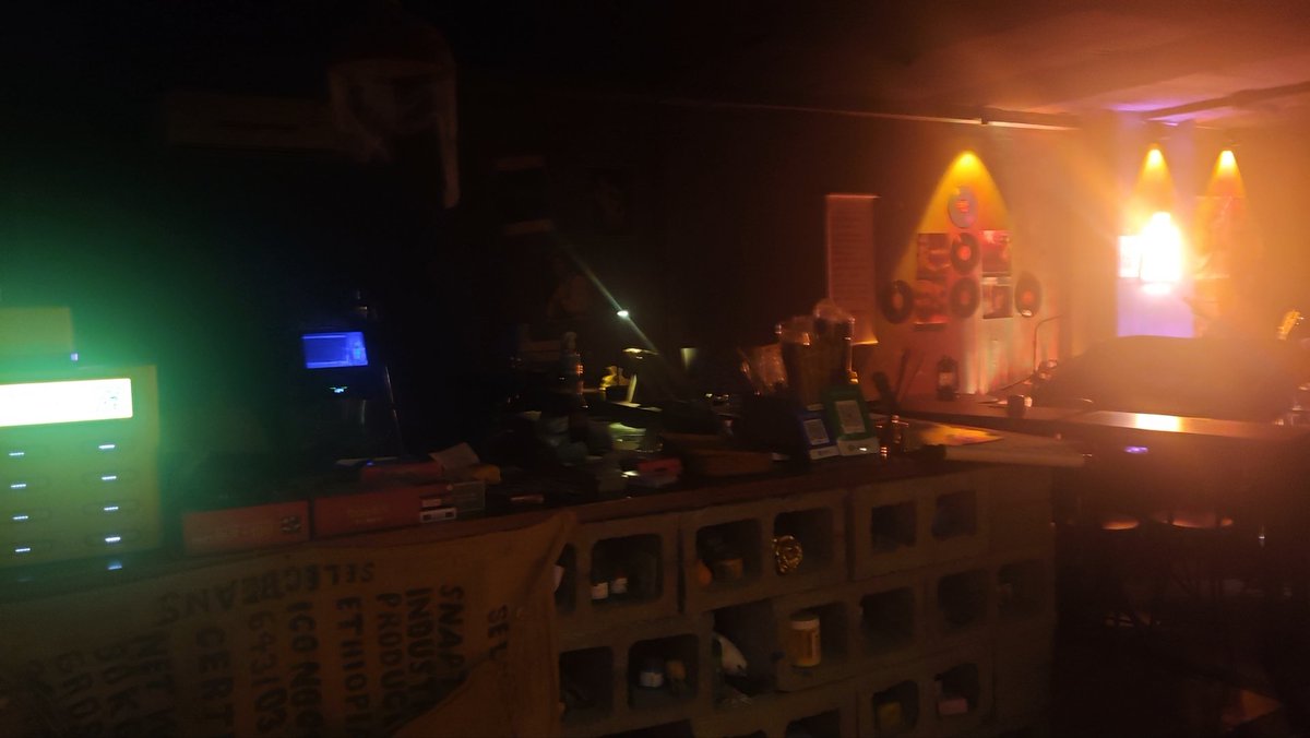 郑州学生情侣 tweet media