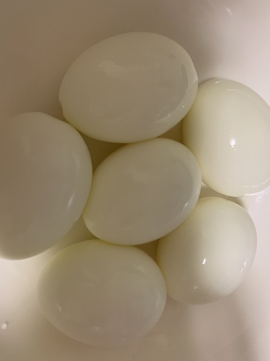 どめいん tweet media