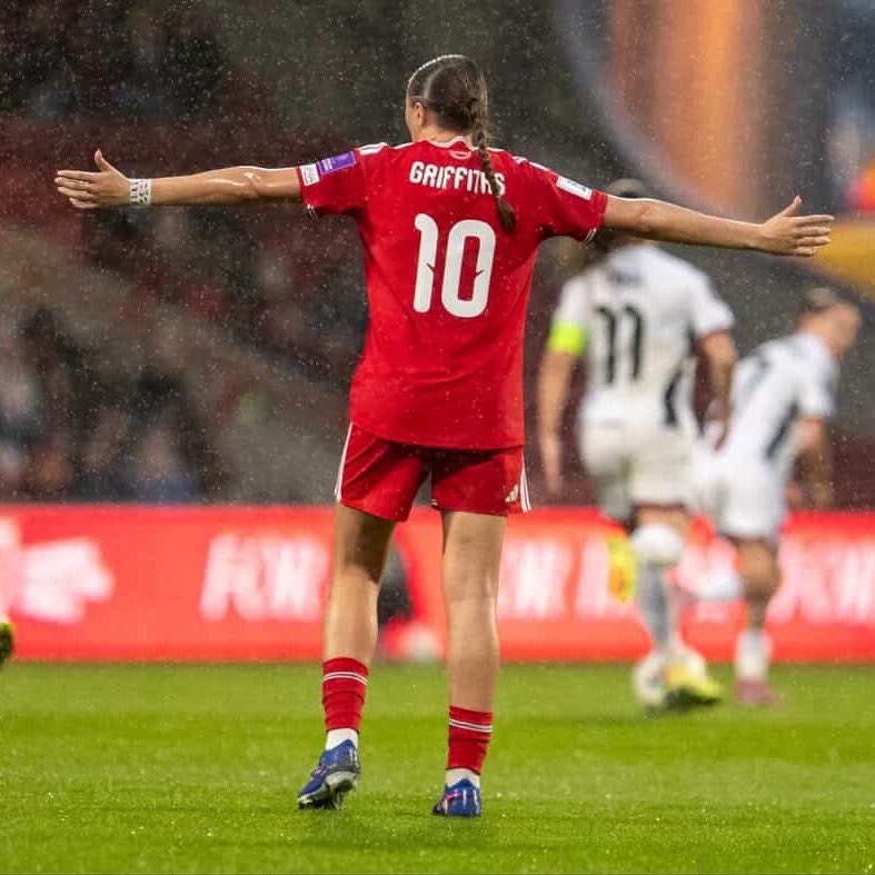 SAFCWomen's tweet photo. Two assists, POTM and pulling the strings out wide for Wales 🪄

Superb, Maz! 👏 https://t.co/w3NFFrrabW