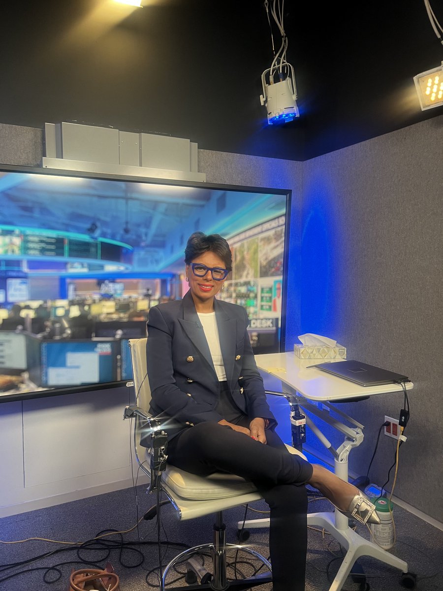 MissDiagnosis's tweet image. What a morning! 🎙️ Just joined Fox News with ⁦@CarleyShimkus⁩ to discuss two major stories — the US naval blockade and backchannel  US-Iran talks.
Stay tuned, I’ll be sharing the link shortly. Always a pleasure! 🦊📺
#USIran #NavalBlockade #FoxNews