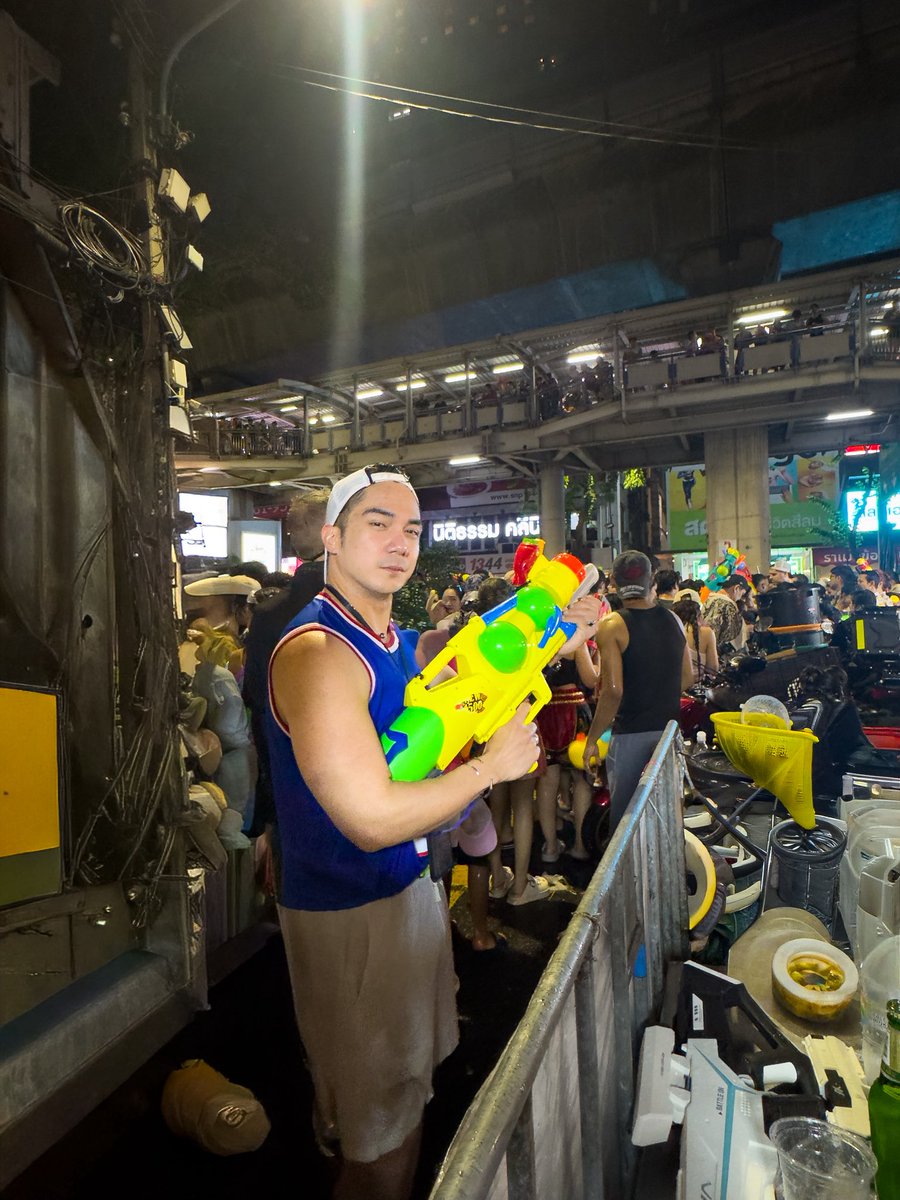 peterpaultutor's tweet photo. Bring the action #songkran #thailand https://t.co/7Q3xIvFb2D